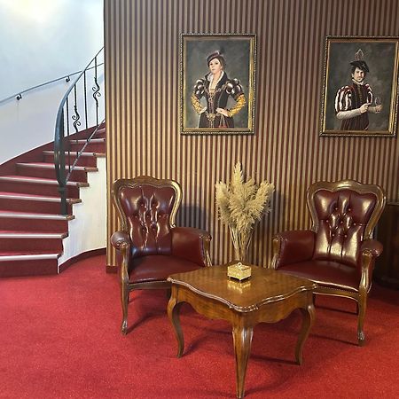Zamocka Koruna U Hoffera Nitra Luaran gambar